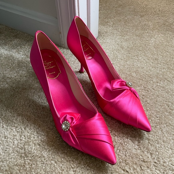 Roger Vivier LAVALLIÈRE CLOTH HEELS - Picture 3 of 7